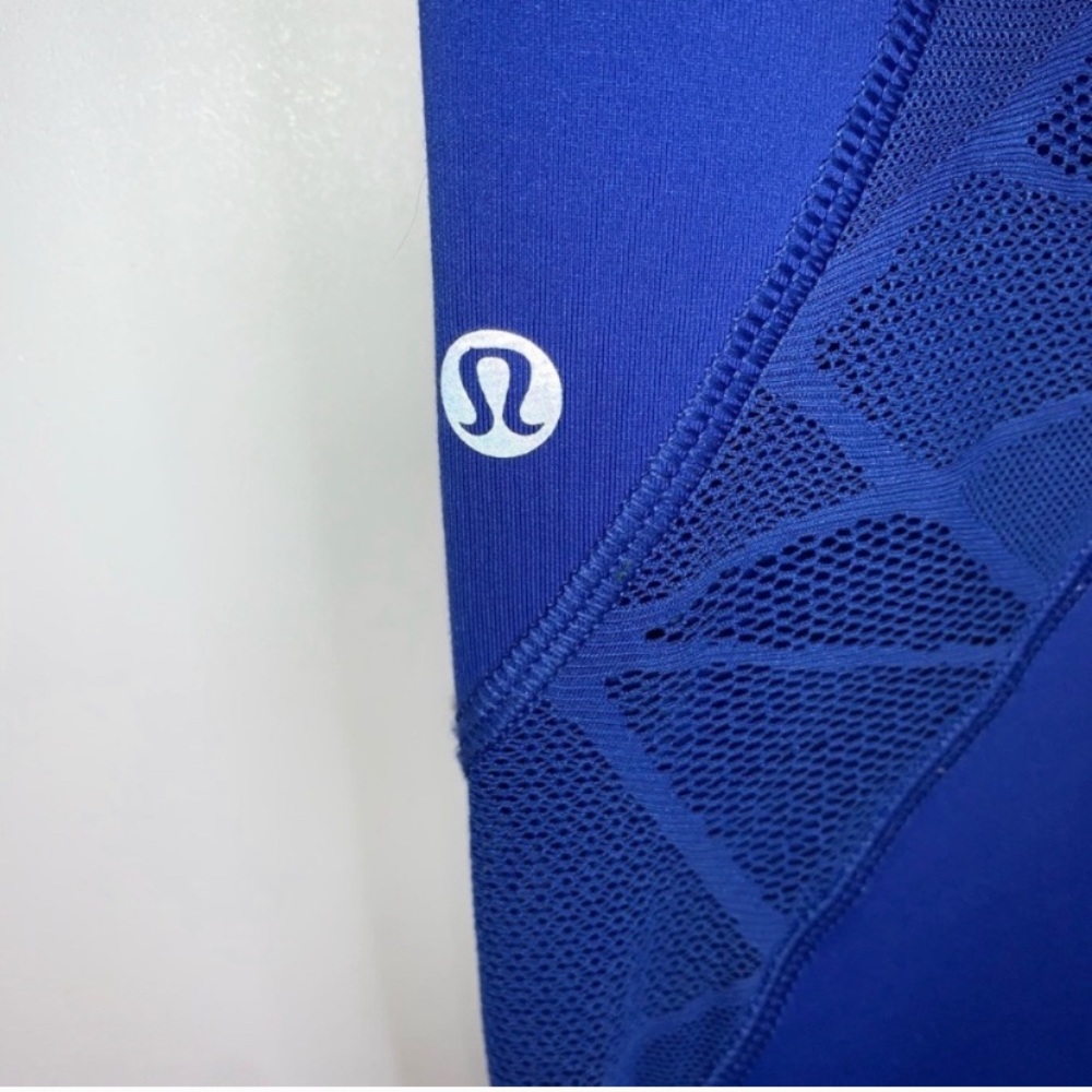Lululemon Goal Crusher Crop in Harbor Blue Size 6 - Picture 5 of 6